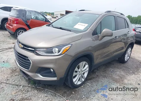 2020 Chevrolet Trax Fwd Premier z USA, uszkodzony, nr VIN KL7CJMSB6LB352389
